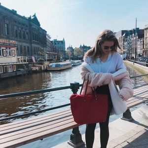 Meet your Posher, Abbey